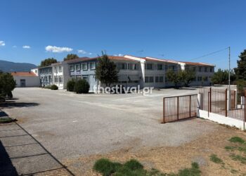 Λαγκαδίκια: “Το μαχαίρι πέρασε ξυστά από τον 12χρονο” – Τι λέει αυτόπτης μάρτυρας για την επίθεση 13χρονου σε σχολείο
